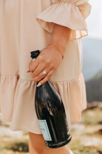 Summer-engagement-session-at-Rocky-Mountain-National-Park-with-Alicia-D'Elia-Photography-a-Colorado-Wedding-Photographer