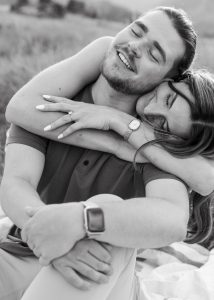 Summer-engagement-photo-session-at-Rocky-Mountain-National-Park-Colorado-by-Alicia-D'Elia
