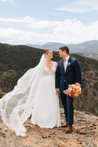 Summer-wedding-at-North-Star-Gatherings-Colorado-by-Alicia-D'Elia-Photography