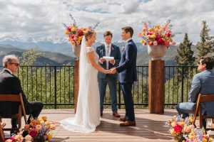 Summer-wedding-at-North-Star-Gatherings-Colorado-by-Alicia-D'Elia-Photography