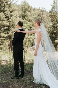 Summer-wedding-at-the-Woodlands-in-Colorado-by-Alicia-D'Elia-Photography