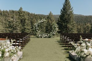 Summer-wedding-at-the-Woodlands-in-Colorado-by-Alicia-D'Elia-Photography