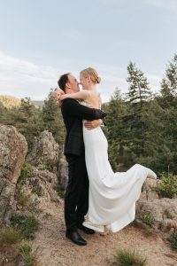 Summer-wedding-at-the-Woodlands-in-Colorado-by-Alicia-D'Elia-Photography
