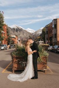Fall-elopement-full-of-foliage-in-Telluride-Colorado-by-Alicia-D'Elia-Photography