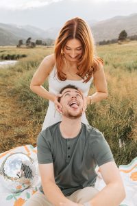 Summer-sunset-engagement-session-at-Rocky-Mountain-National-Park-Colorado-by-Alicia-D'Elia-photography.