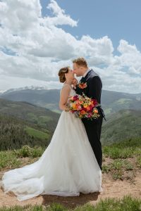 Laid-back,-intimate-summer-wedding-in-Vail,-Colorado-by-Alicia-D'Elia-Photography