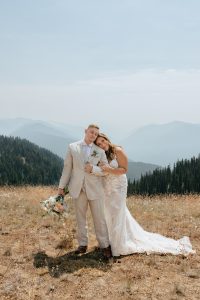Summer-elopement-at-Olympic-National-Park-in-Washington-state-by-Alicia-D'Elia-Photography.