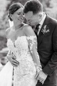 Fun, easy-going, beautiful fall wedding in Avon, Colorado by Alicia D'Elia Photography.