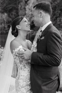 Fun, easy-going, beautiful fall wedding in Avon, Colorado by Alicia D'Elia Photography.