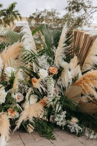 Luxury outdoor Florida wedding in Coconut Point, Florida by Alicia D'Elia Photography.