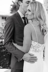 Luxury outdoor Florida wedding in Coconut Point, Florida by Alicia D'Elia Photography.