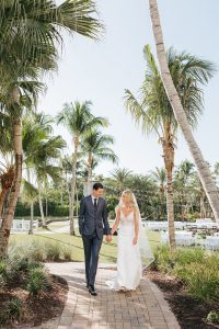 Luxury outdoor Florida wedding in Coconut Point, Florida by Alicia D'Elia Photography.