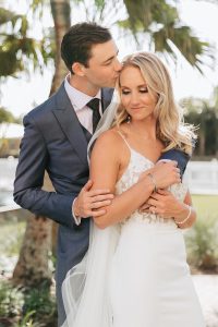 Luxury outdoor Florida wedding in Coconut Point, Florida by Alicia D'Elia Photography.